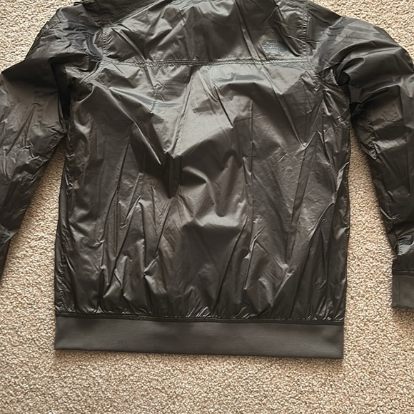 Women’s The north face jacket - Picture 8 of 9
